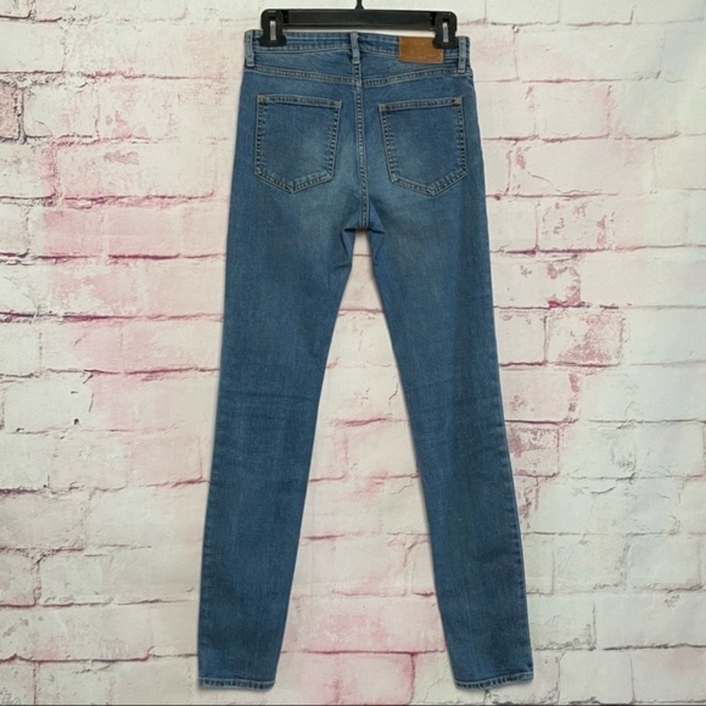 H&M L.O.G.G. Blue High Rise Jeans - Picture 2 of 7